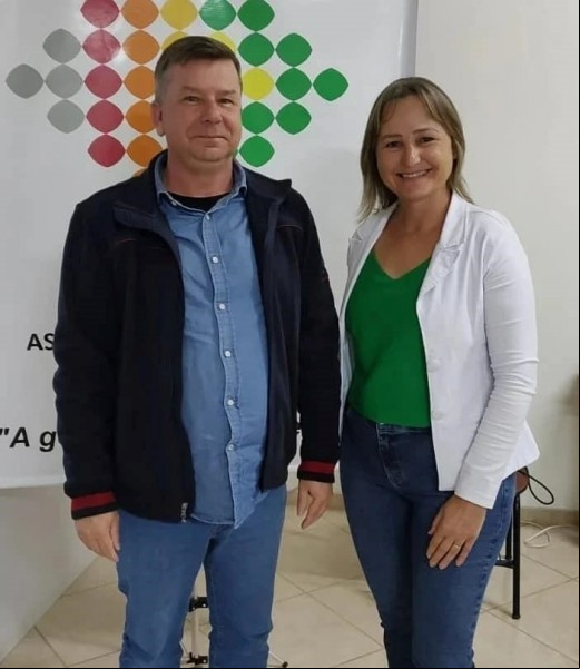 Denise Marciniak Sebben foi eleita como nova Presidente da AEI e CDL Denise Marciniak Sebben foi eleita como nova Presidente da AEI e CDL