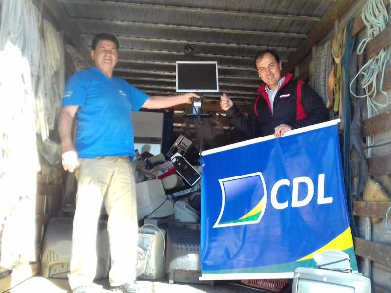 Campanha para coleta de lixo eletrônico Recicla CDL 2016 